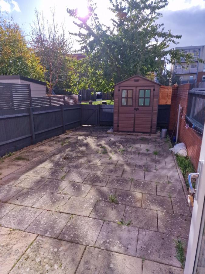 Apartamento Ko 3 Bed House Dartford Exterior foto